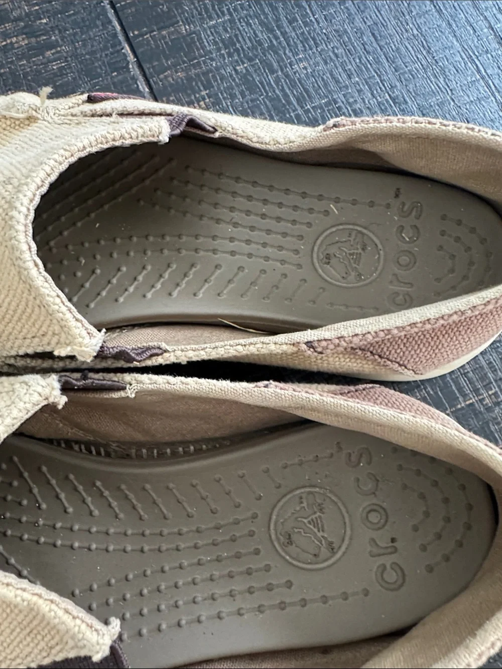 CROCS Kid’s Beige Canvas Slip-On Loafers size 4Y